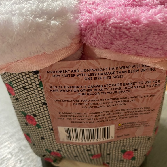 Betsey Johnson Hair Wrap Set with Reuseable Storage Basket - Picture 5 of 6